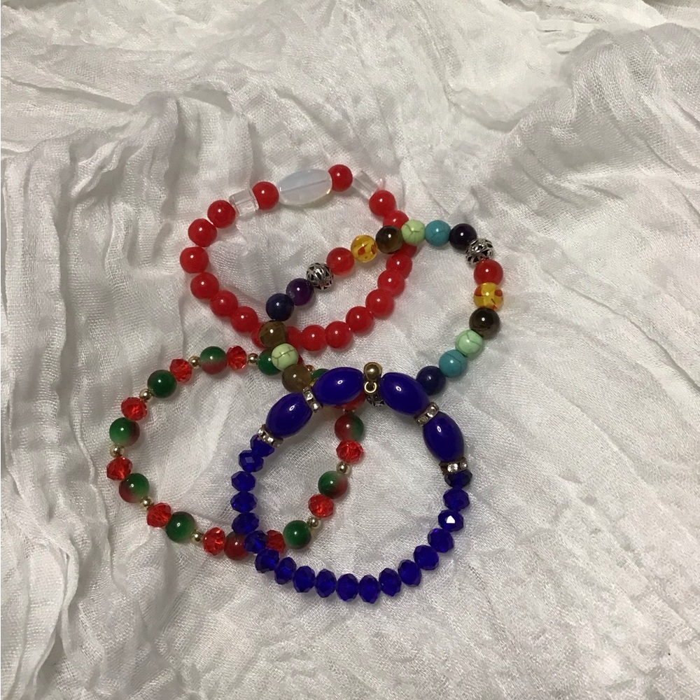 Beaded bracelet - Picture 2 of 2